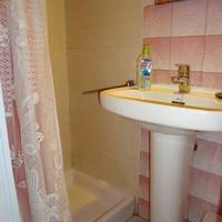 Single Room with Shared Bathroom