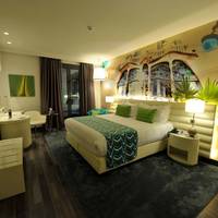 Superior King or Twin Room with City View- Non-Smoking