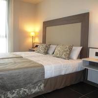 One-Bedroom Apartment (2-5 Adults)