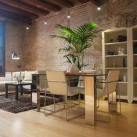 Deluxe Two-Bedroom King Suite - Ciutat Vella