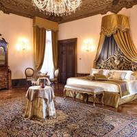 Executive Suite with Canal View