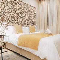 Double Room with Extra Bed and Courtyard View