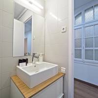 Premium Four-Bedroom Apartment (Two Bathrooms)