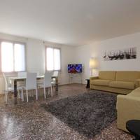Albrizzi - Three-Bedroom Apartment