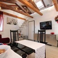 Gold - Two-Bedroom Apartment - Split Level