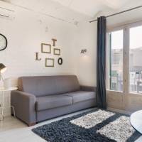 One-Bedroom Apartment with Balcony- Rambla Catalunya