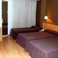 Twin Room with Extra Bed (2 Adults + 1 Child)