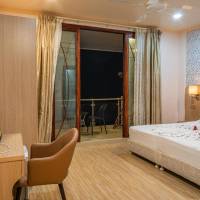 Deluxe Double or Twin Room with City View