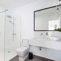 Deluxe One-Bedroom Apartment with Pool View - Ground Floor