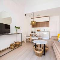 Deluxe Two-Bedroom Apartment (3 Adults) - Ground Floor