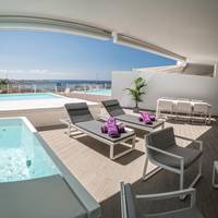 Serenity Mar 2 bedroom Suite with private pool, hot tub and sea view