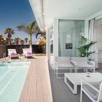 Serenity Elegance 2 bedroom  Suite extra large with private pool and sea  view