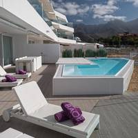 Infinity Mar 3 bedroom  with private pool, hot tub and sea view