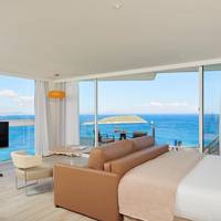 The Level Suite with Executive Lounge Access