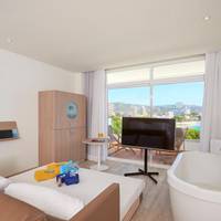 Family Junior Suite (2 Adults + 2 Children)