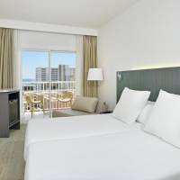 Sol Pool View Room