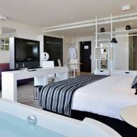The Level Junior Suite (2 Adults + 1 Child)