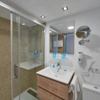 Premium Twin Room with Balcony 