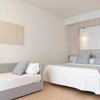 Premium Room with Sea View (2 Adults + 1 Child)