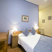 Single Room with Shared Bathroom