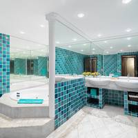 One-Bedroom Apartment Suite with Jacuzzi & Solarium