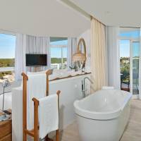 Grand Suite The Level with Executive Lounge Access