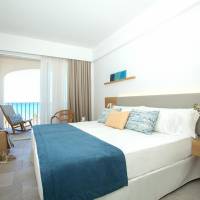 Twin Room with Lateral Sea View