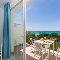 Superior One-Bedroom Apartment with Sea View (3 Adults + 1 Child)
