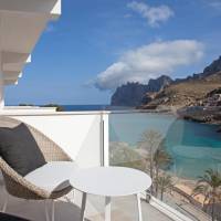 Double or Twin Room with Sea View