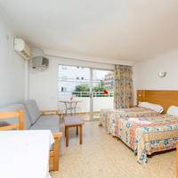Studio (2 Adults)
