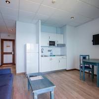 Long stay apartment -  weekly cleaning service (2 Adults)