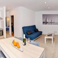 Two-Bedroom Apartment (2-5 Adults)
