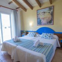 Three-Bedroom Villa (6 Adults)