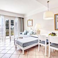 Room #9439514