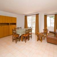 Two-Bedroom Apartment (6 Adults)