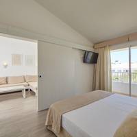 One-Bedroom Apartment (2 Adults)