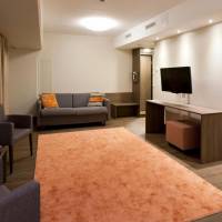 Queen Superior Family with Superpark view - Spa Access Included