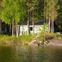 Two-Bedroom Cottage with Sauna and Private Shore
