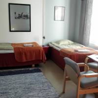 4 Bed Hostel Room with Shared Shower and Toilet