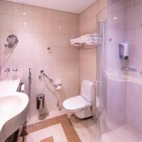 Standard Twin Room with Spa Access 