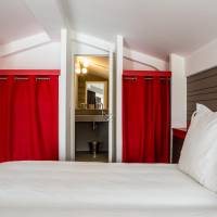 Quadruple Room with Mezzanine and Mountain View