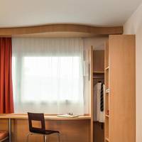 Standard Room with 2 Single Beds