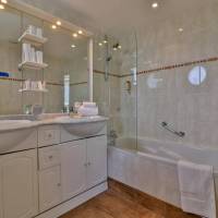 Junior King Suite
