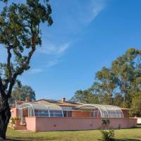 Deluxe Villa with Private Pool and Spa (8 Adults)