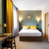 Deluxe Queen Room with Sofa Bed