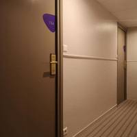 2 Adjacents Rooms