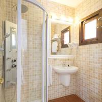Twin Room with Balcony and Free Health Insurance