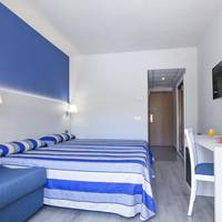 Double Room (2 Adults)