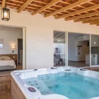 Two-Bedroom Apartment with Hot Tube