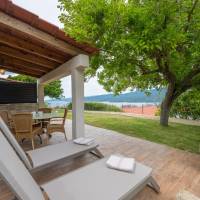 Standard One-Bedroom House (4 Adults)
